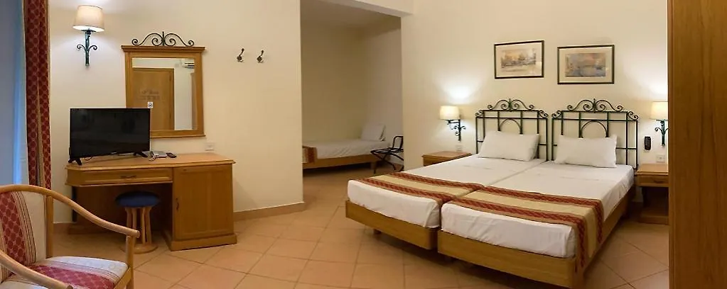 Hotel Kennedy Nova Gzira 4*,