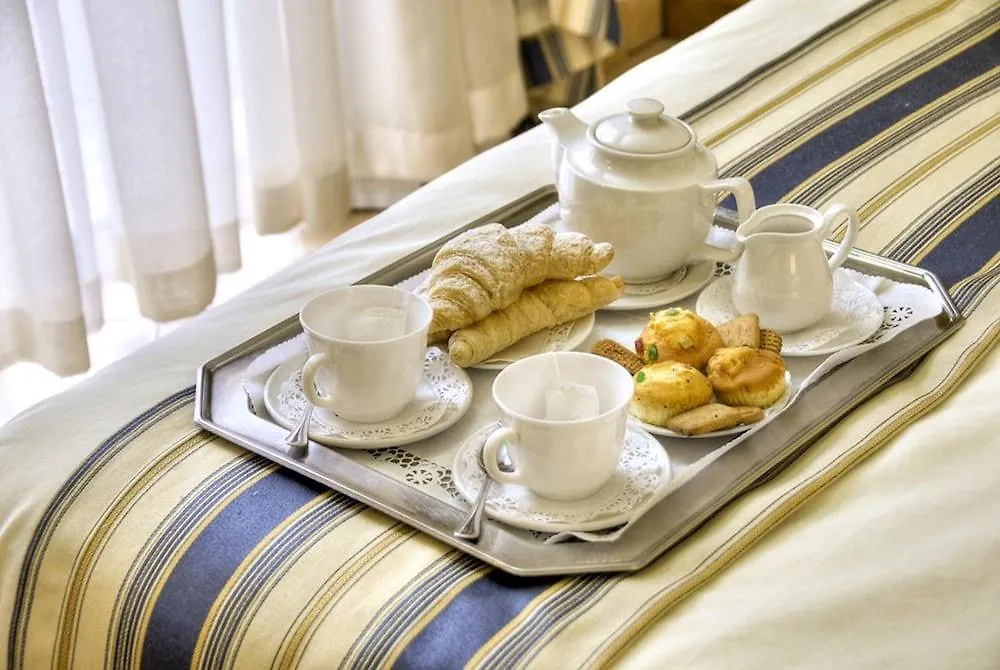Hotel Kennedy Nova Gzira 4*,